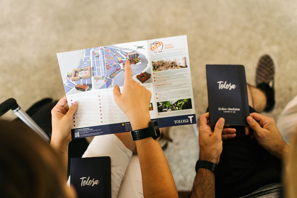 Maps and brochures